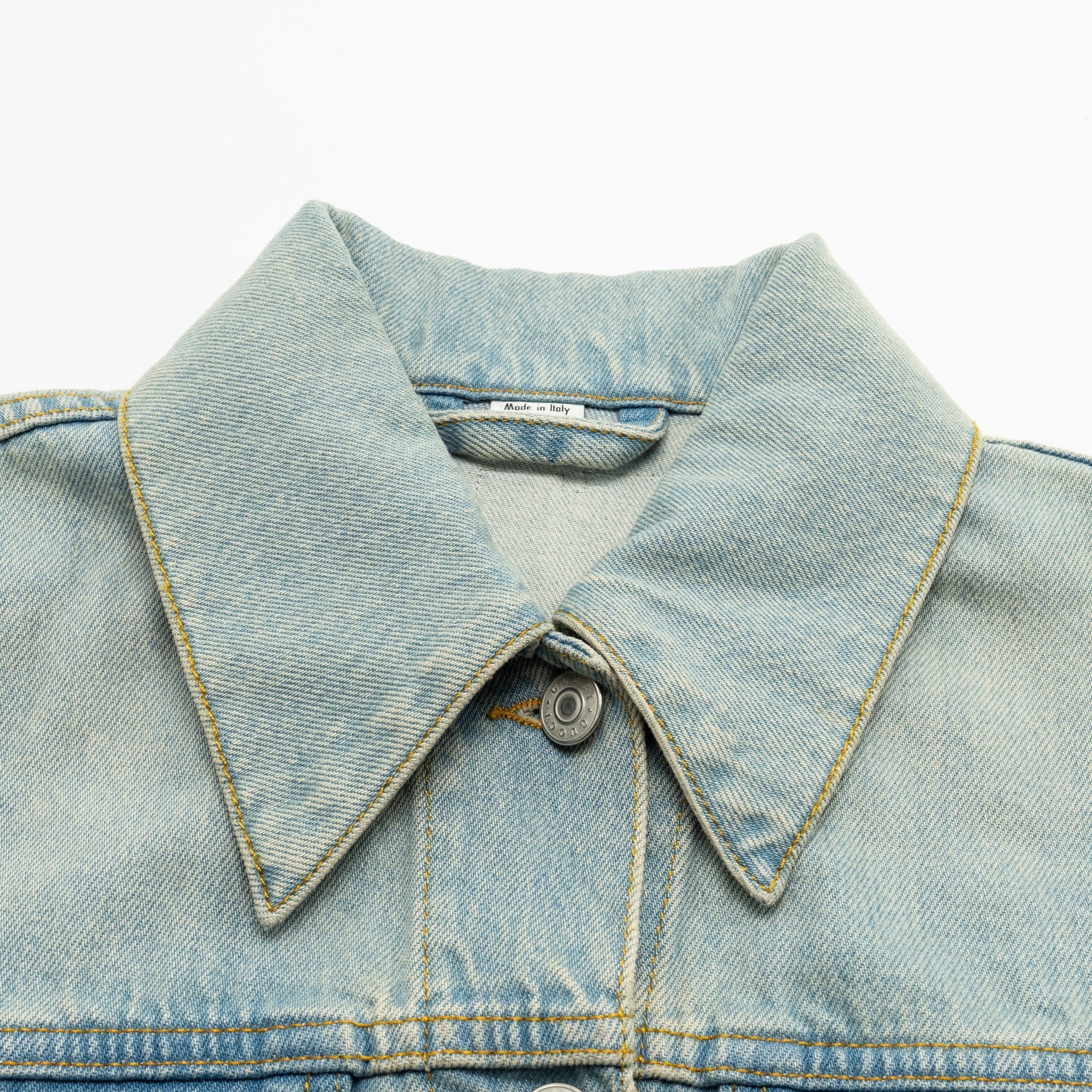 gucci-size-36-embroidered-tiger-cropped-denim-jacket