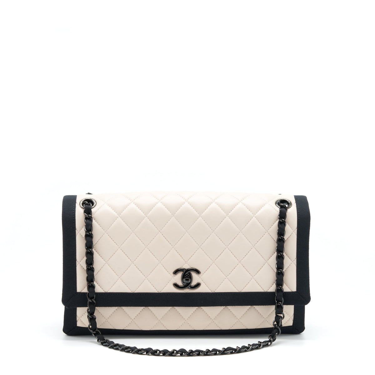 chanel-seasonal-flap-bag-lambskin-light-beige-black-hardware
