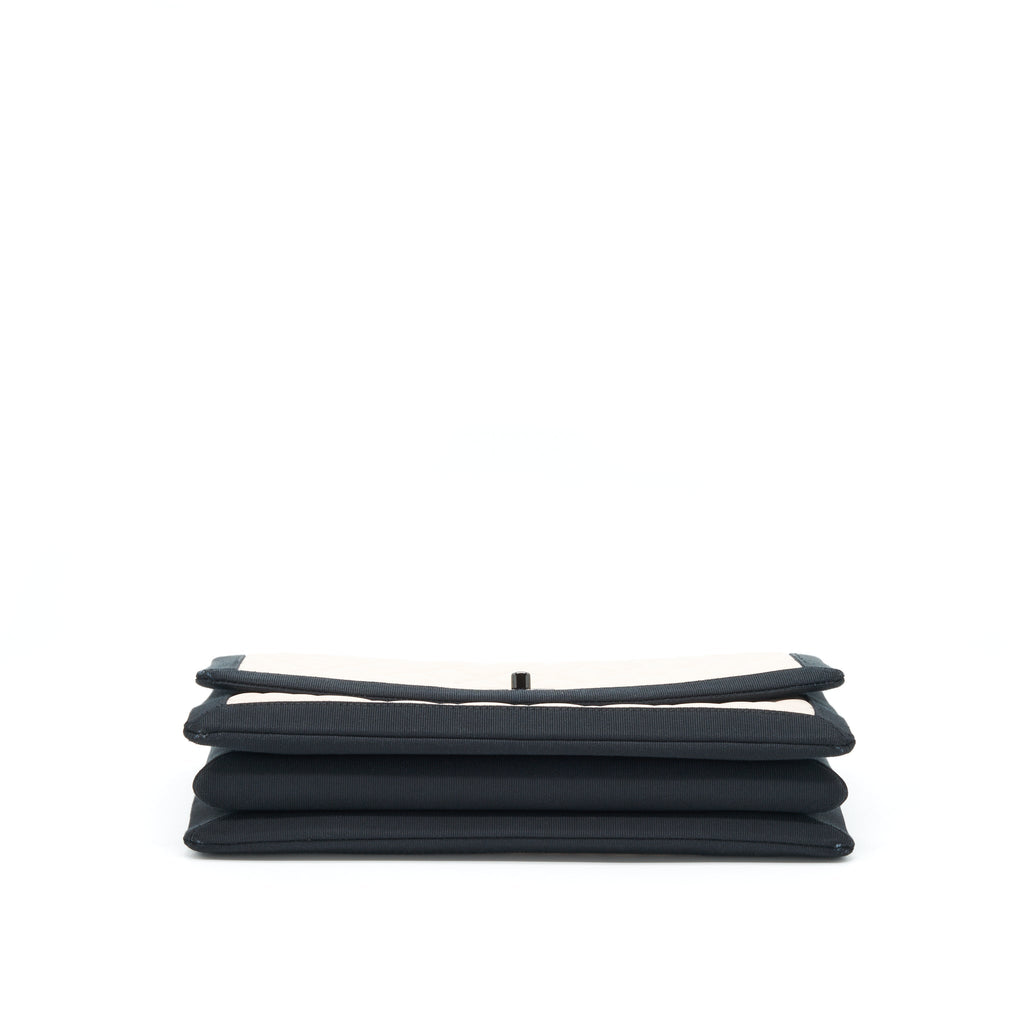 chanel-seasonal-flap-bag-lambskin-light-beige-black-hardware