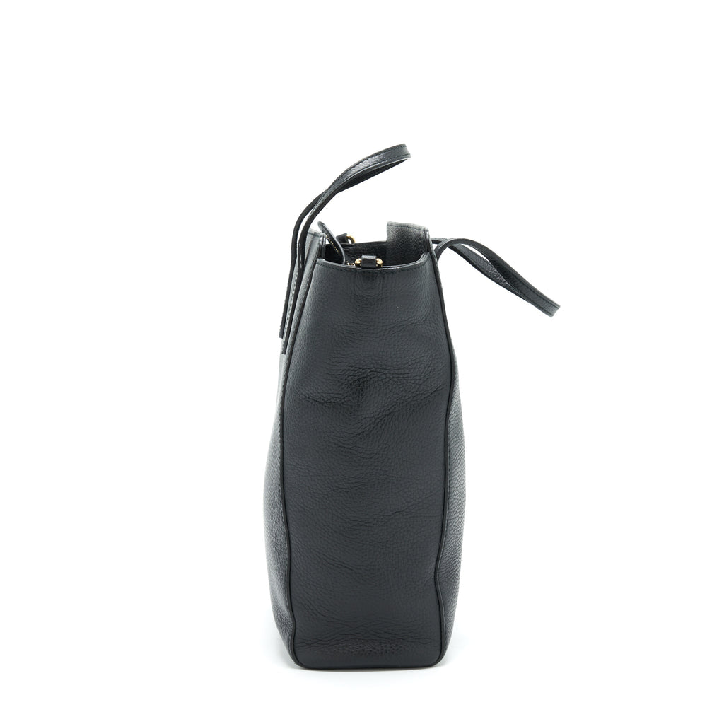 gucci-grained-calfskin-tote-bag-black-with-long-strap
