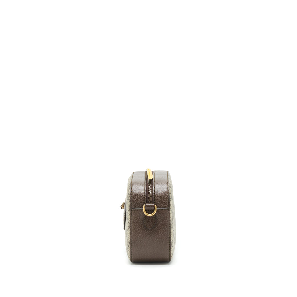 gucci-gg-supreme-camera-crossbody-bag