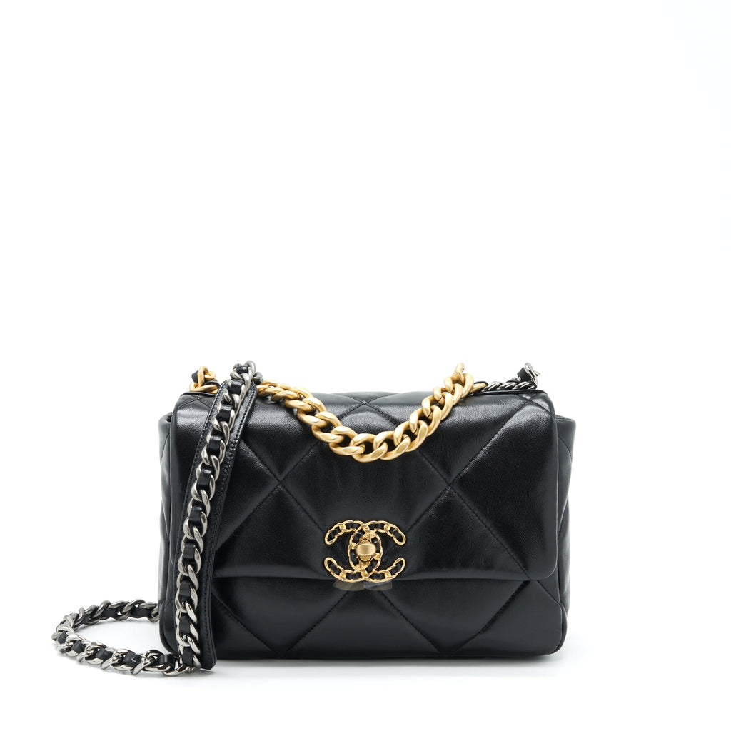 chanel-small-19-bag-lambskin-black-ghw-microchip-1