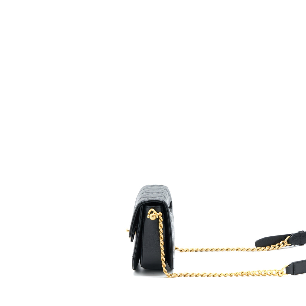 chanel-22b-round-messenger-bag-grained-calfskin-black-brushed-ghw-microchip