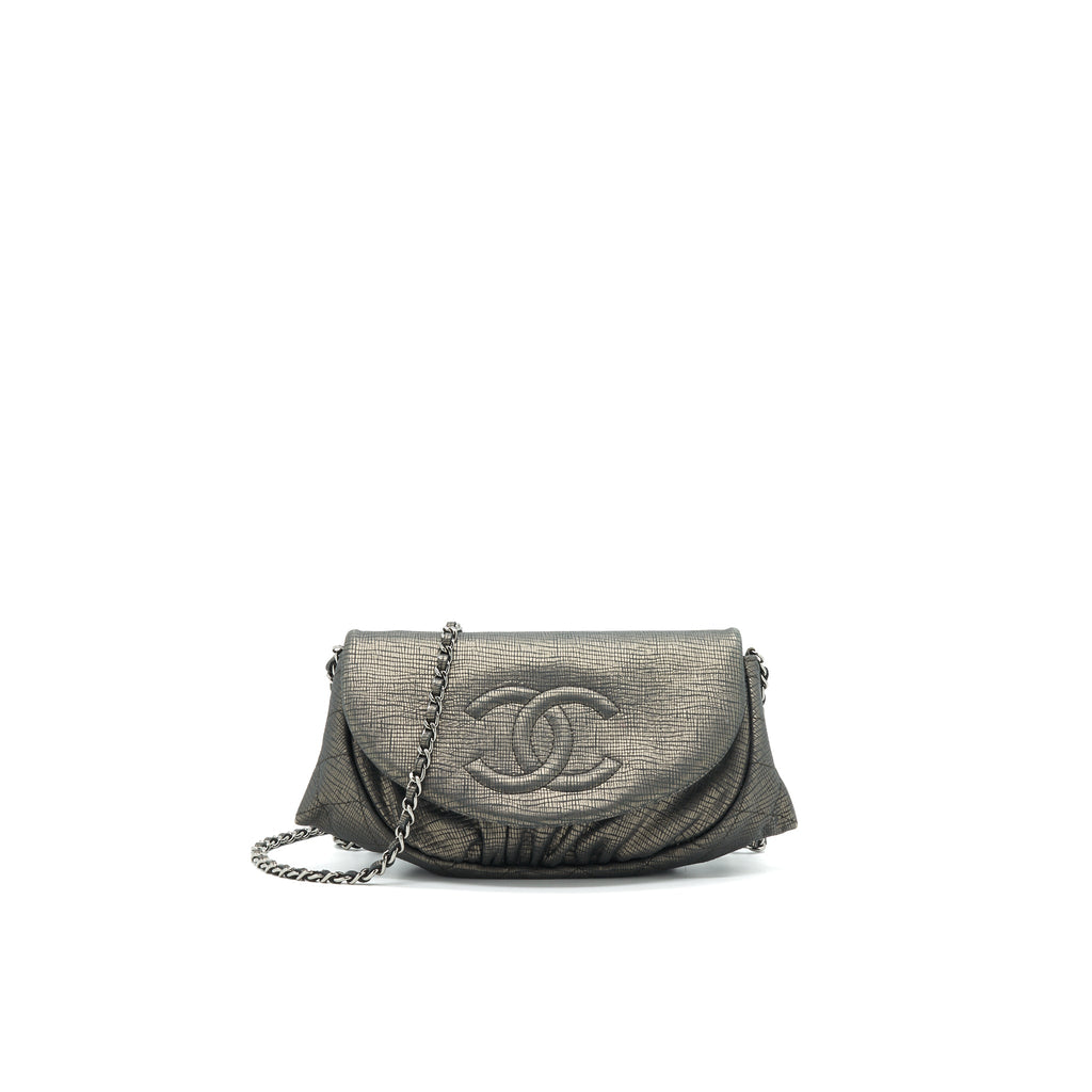 chanel-half-moon-wallet-on-chain-in-grey