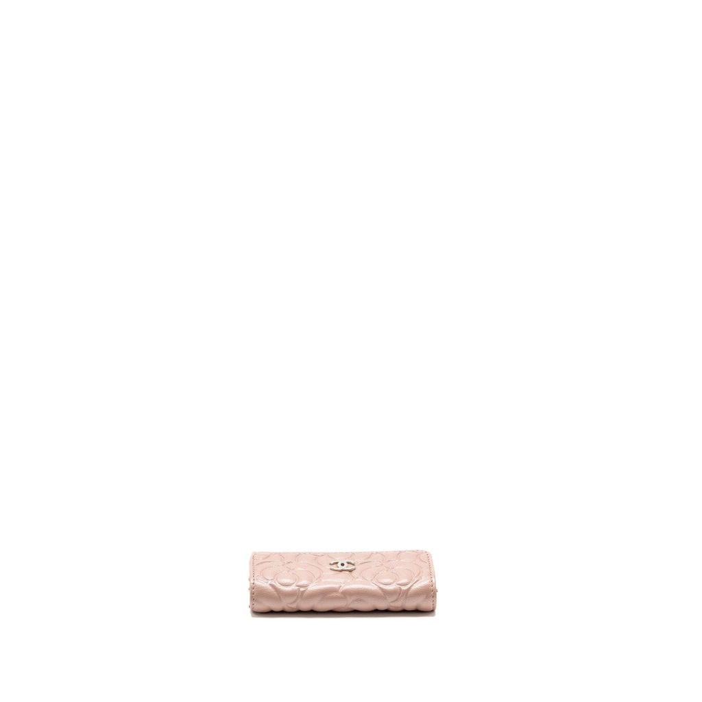 chanel-flap-card-holder-camellia-embossed-calfskin-pink-shw
