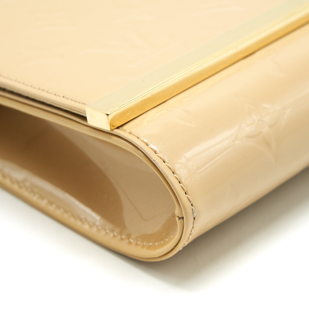 louis-vuitton-vernis-ana-clutch-patent-leather-white-ghw
