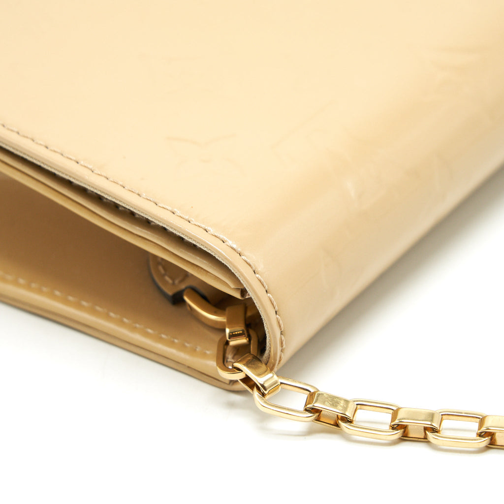 louis-vuitton-vernis-ana-clutch-patent-leather-white-ghw