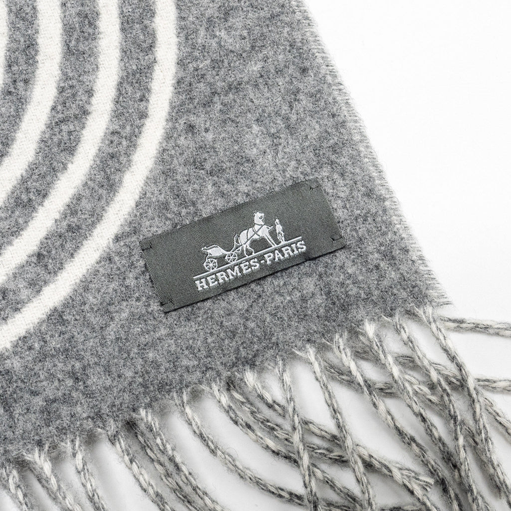 hermes-casaque-vague-muffler-scarf-cashmere-gris-flanelle-ivoire