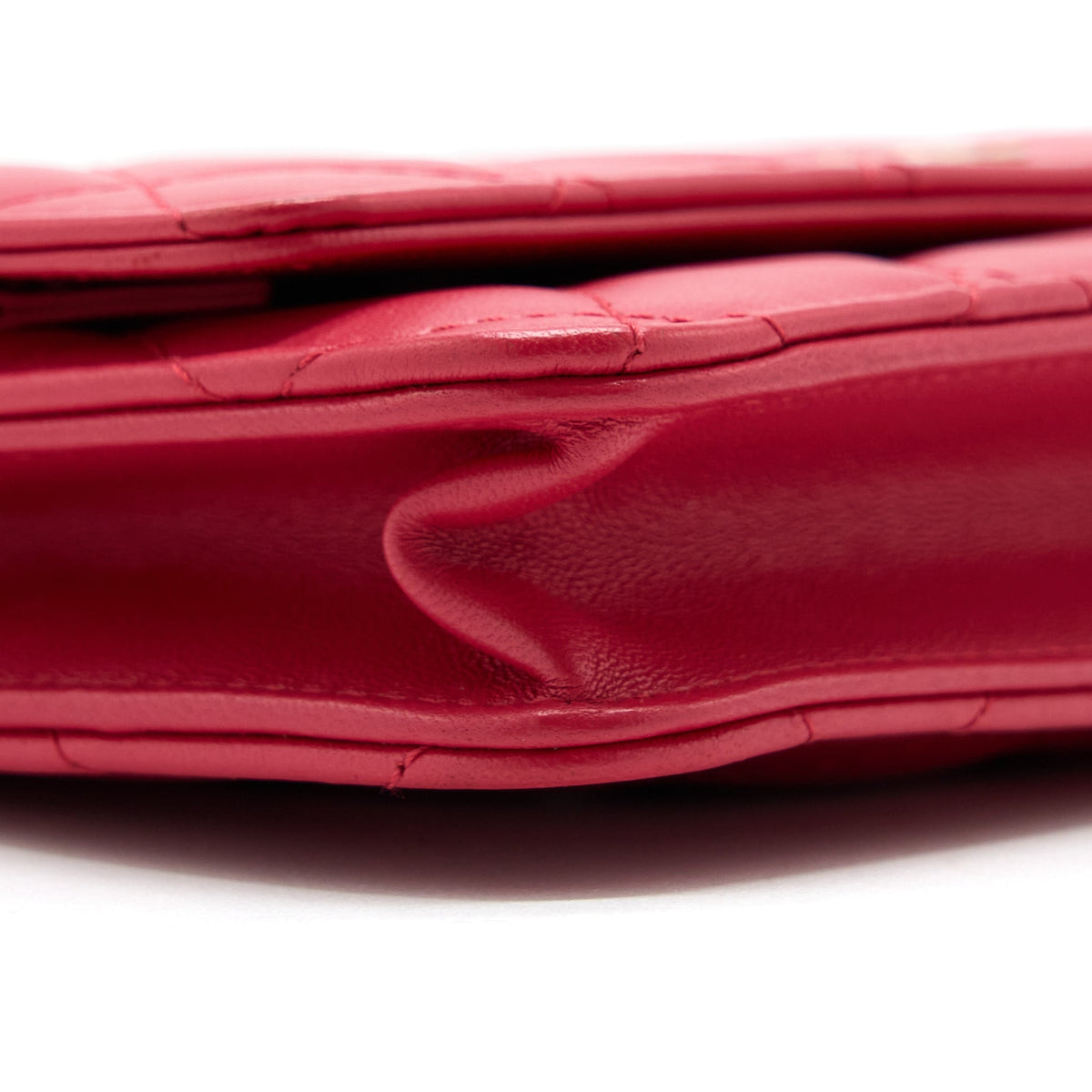 chanel-classic-wallet-on-chain-lambskin-red-ghw