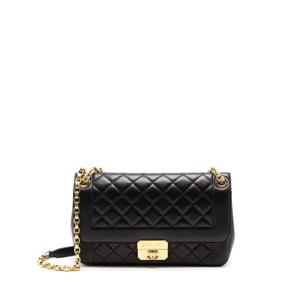 chanel-seasonal-flap-bag-lambskin-black-ghw