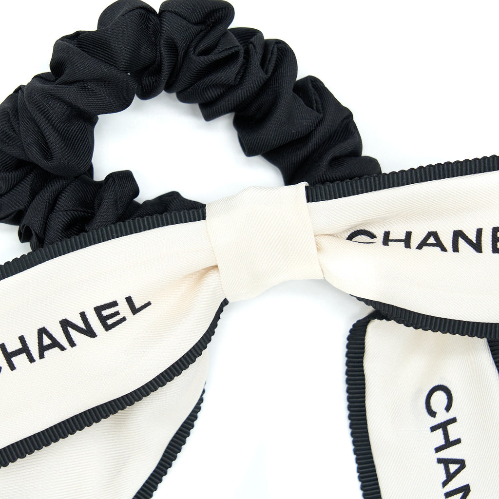 chanel-22b-hair-tie-silk-twill-ecru-black