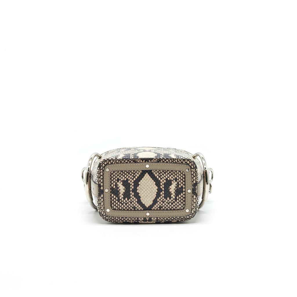 chloe-roy-mini-bucket-bag-silver-tone