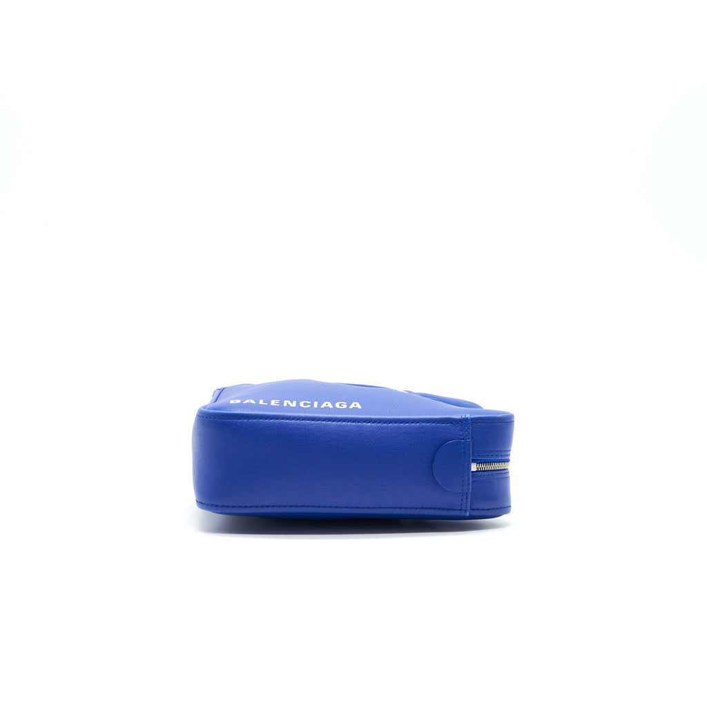 balenciaga-triangle-duffle-xs-bag-blue-shw