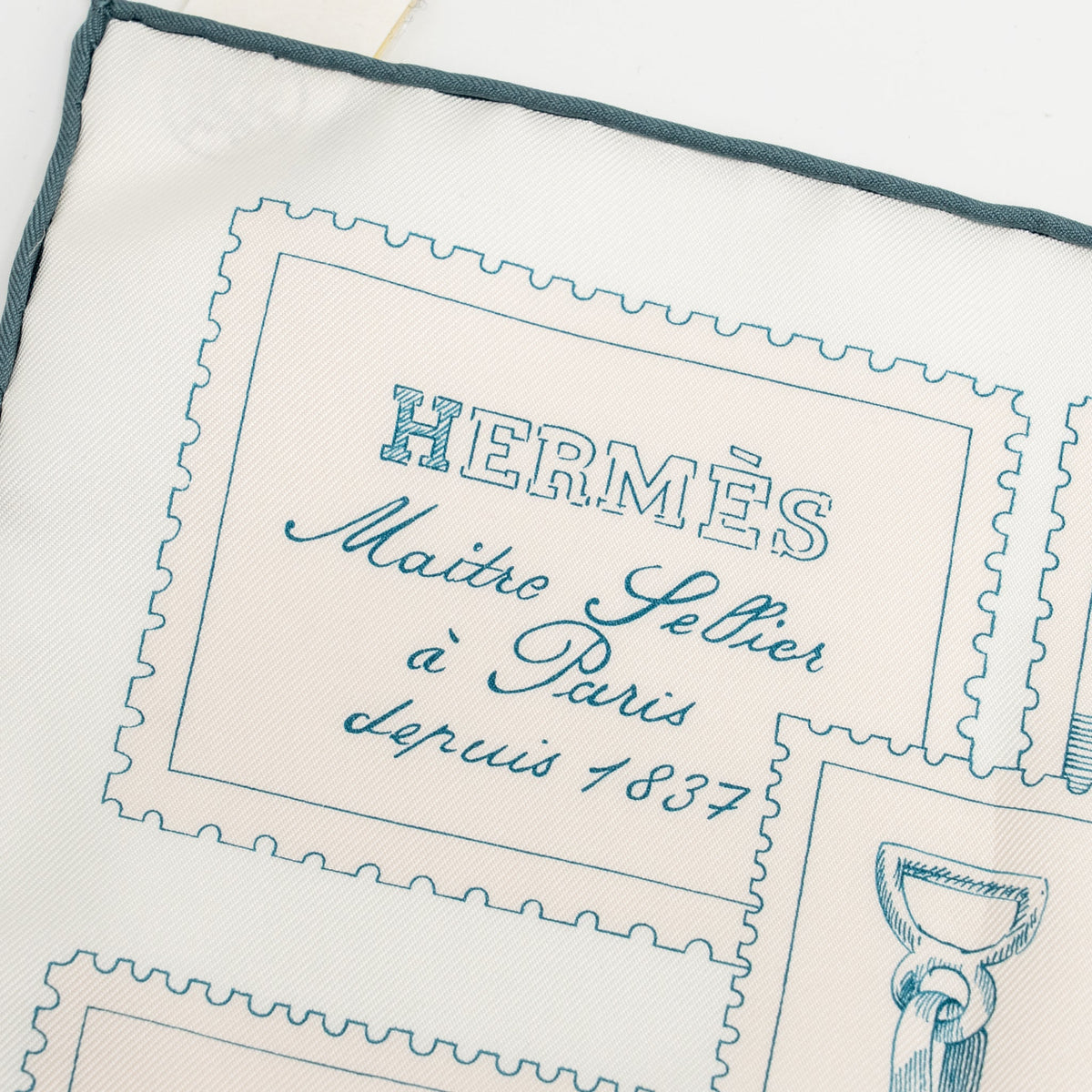 hemes-90cm-silk-scarf-le-philateliste-du-faubourg-rose-pale-gris-blanc