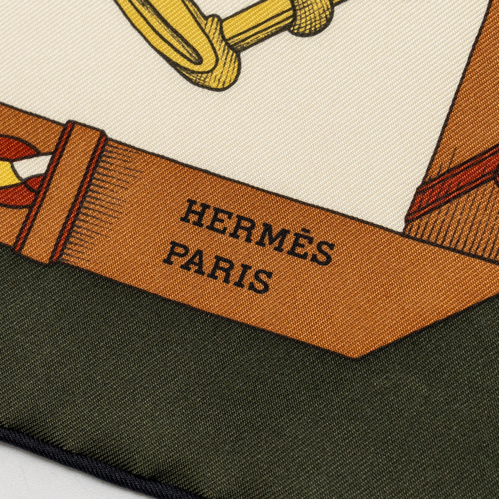 hemes-90cm-silk-scarf-les-chevaux-dechaines-ivoire-vert-loden-vieil-or