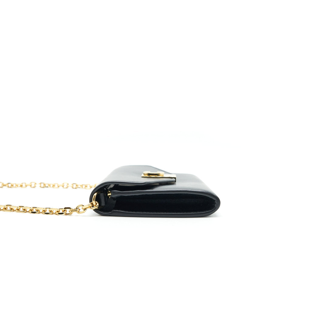 celine-calfskin-c-wallet-on-chain-bag-black-ghw