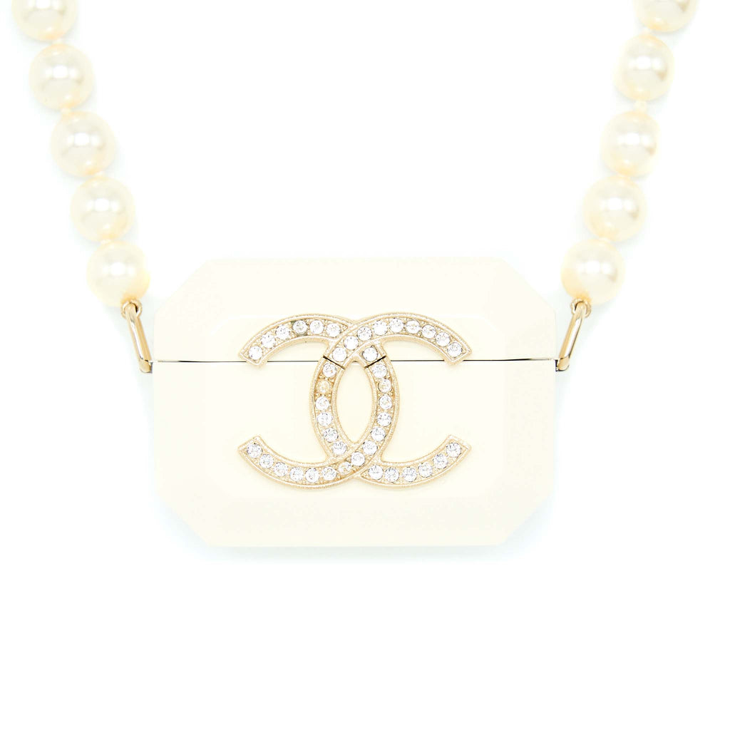 chanel-airpods-case-with-pearl-chain-white-lghw