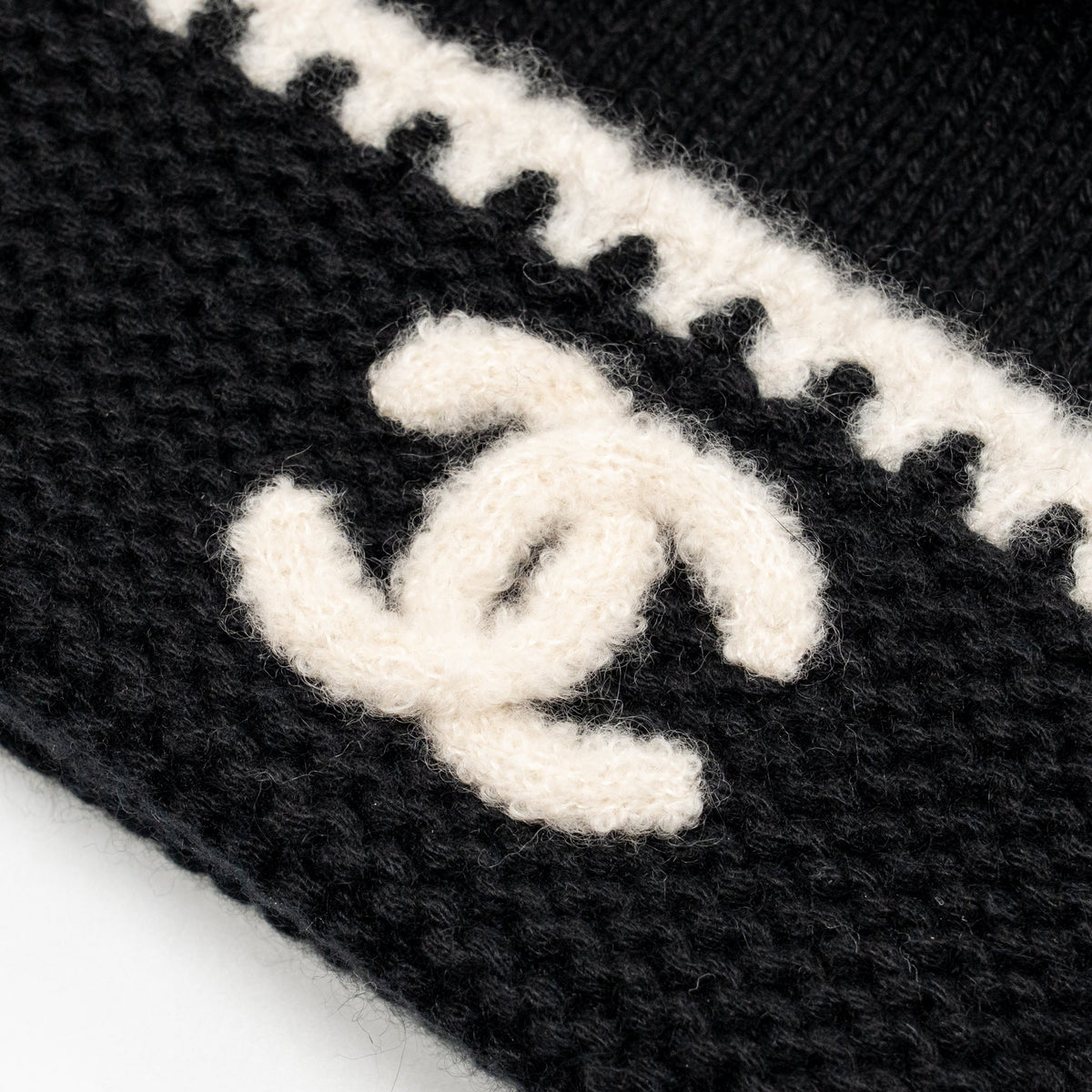 chanel-cc-beanie-hat-cashmere-silk-polyamide-black-white