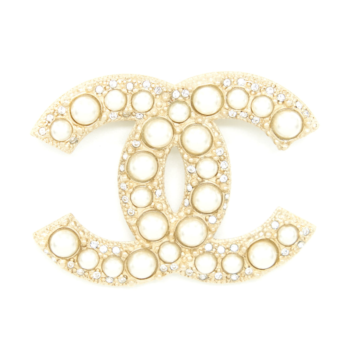 chanel-21p-glass-pearls-crystal-brooch