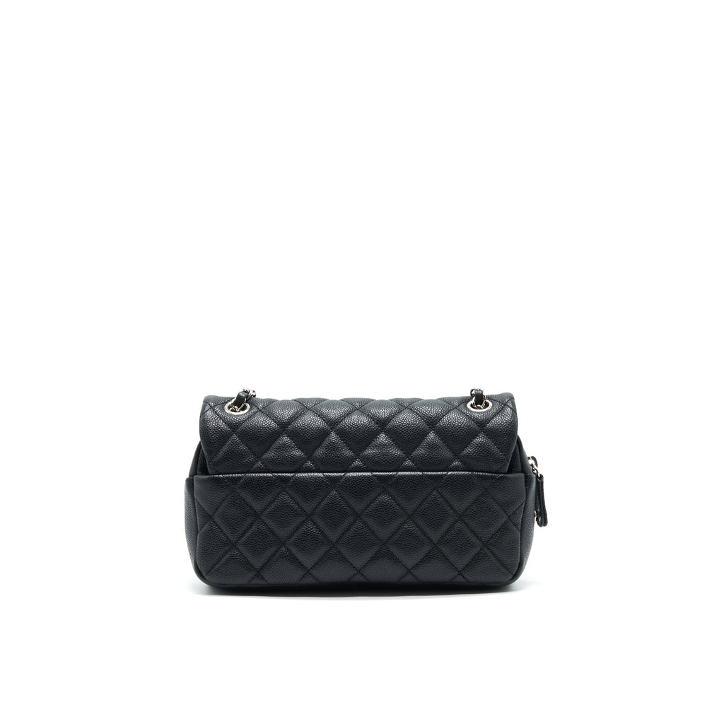 chanel-flap-bag-with-inner-zipper-caviar-black-shw