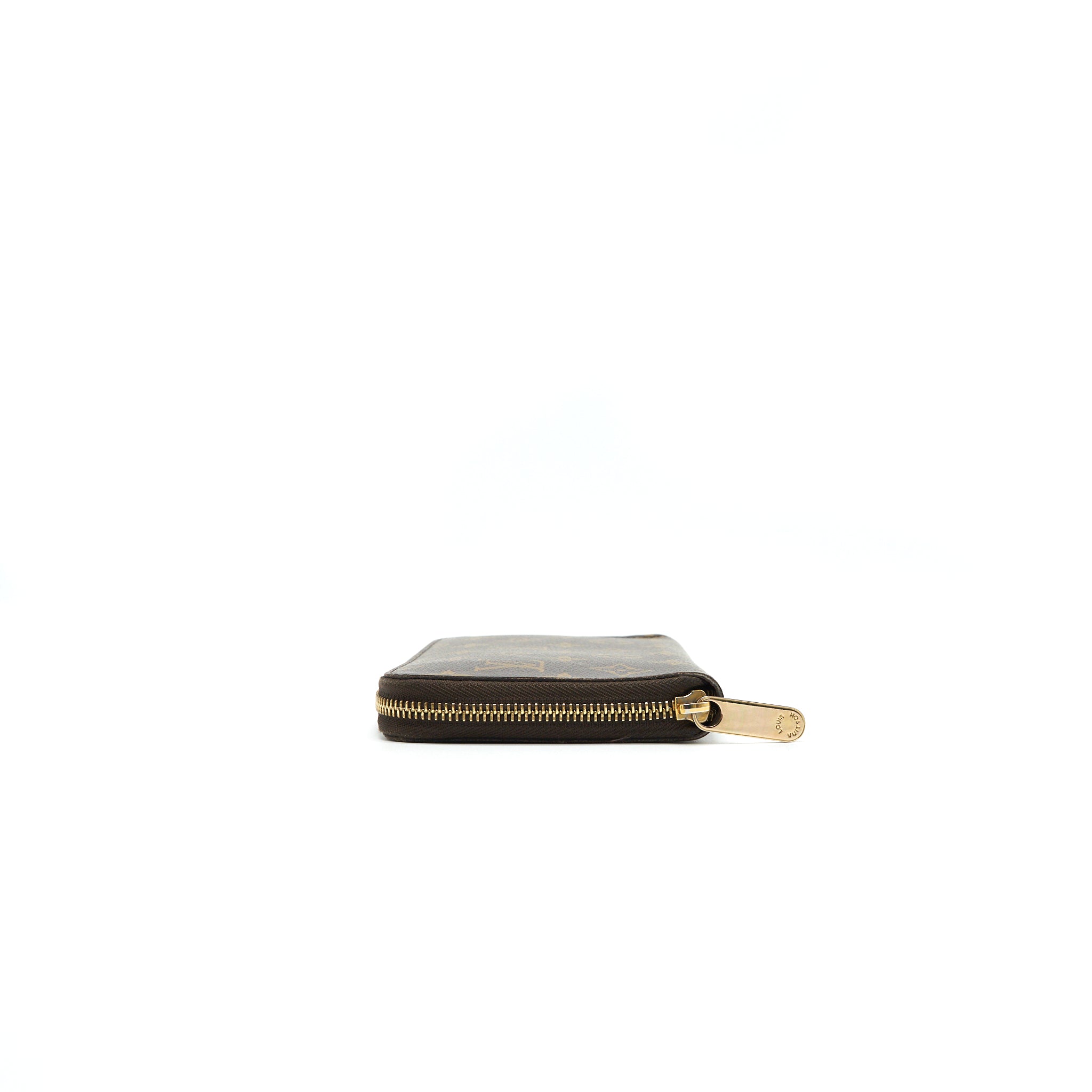 louis-vuitton-zippy-organiser-wallet-in-monogram