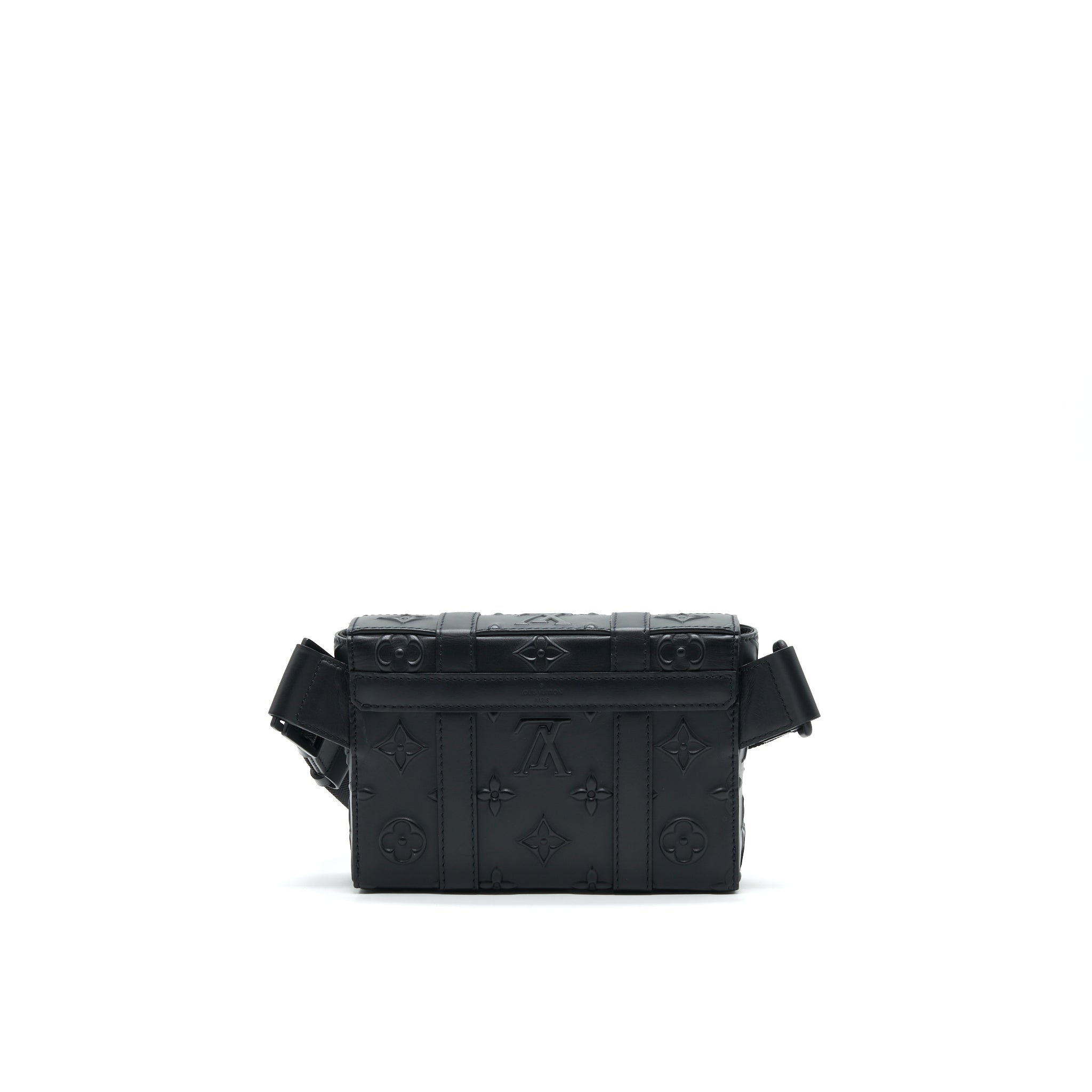 louis-vuitton-trunk-slingbag-black
