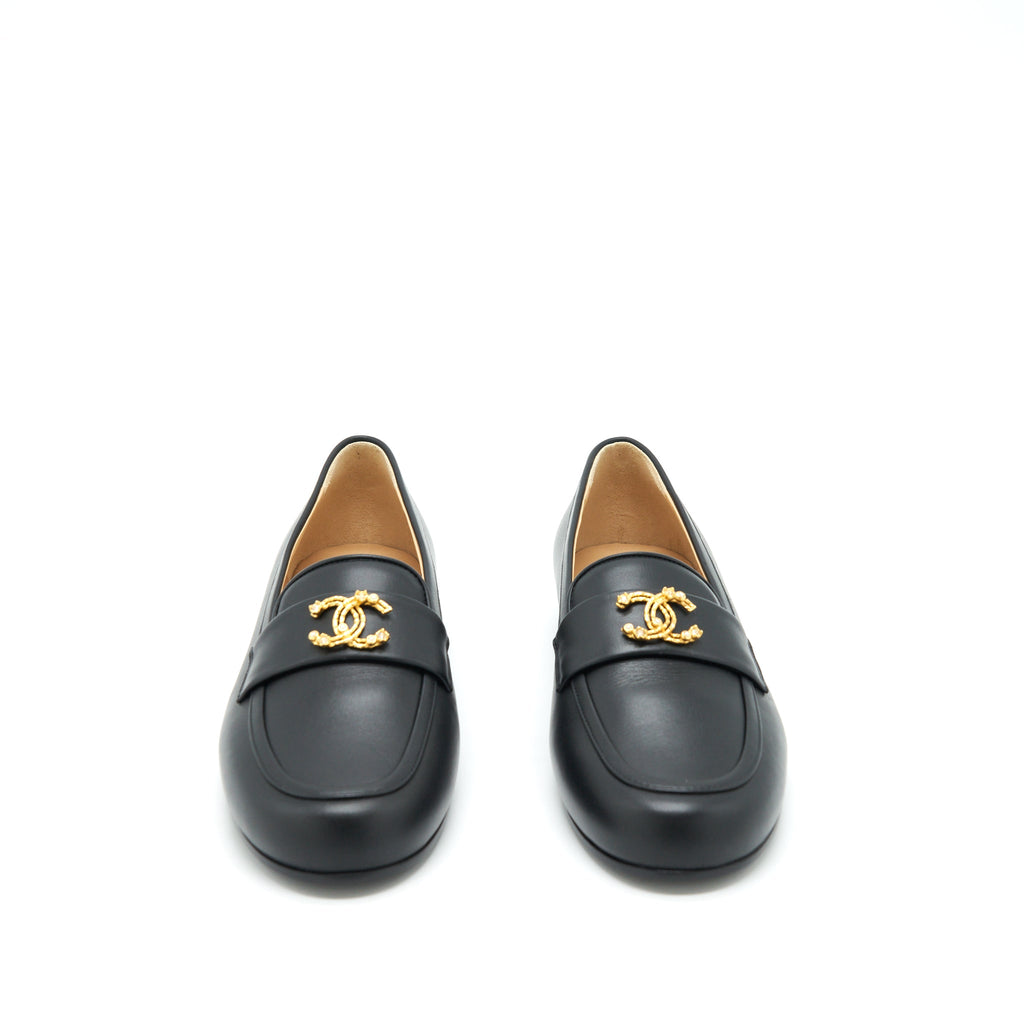 chanel-size-37-detailed-cc-logo-loafer-black-ghw