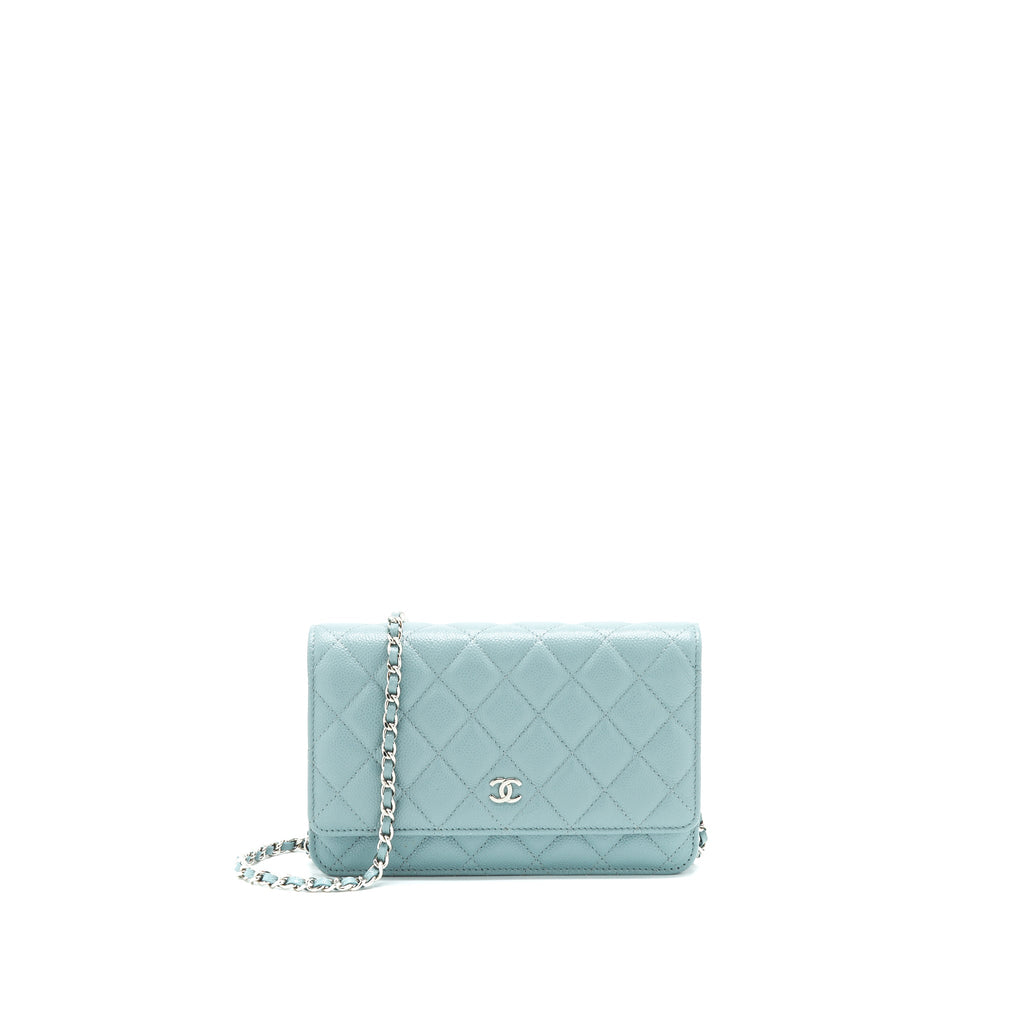chanel-caviar-wallet-on-chain-pearly-light-blue-shw