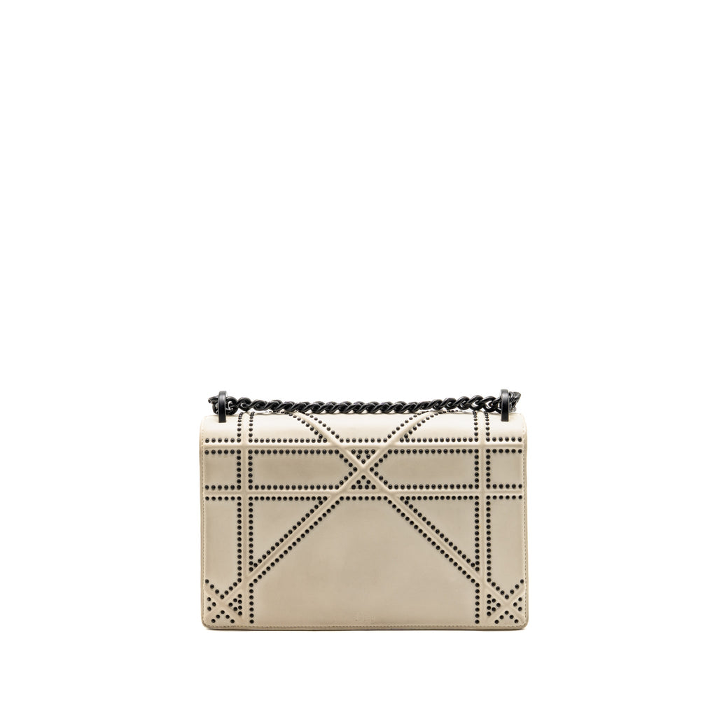 dior-medium-diorama-flap-bag-calfskin-studded-white-with-black-hardware