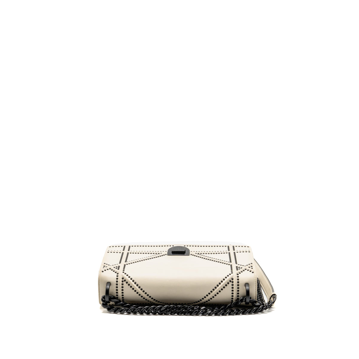 dior-medium-diorama-flap-bag-calfskin-studded-white-with-black-hardware