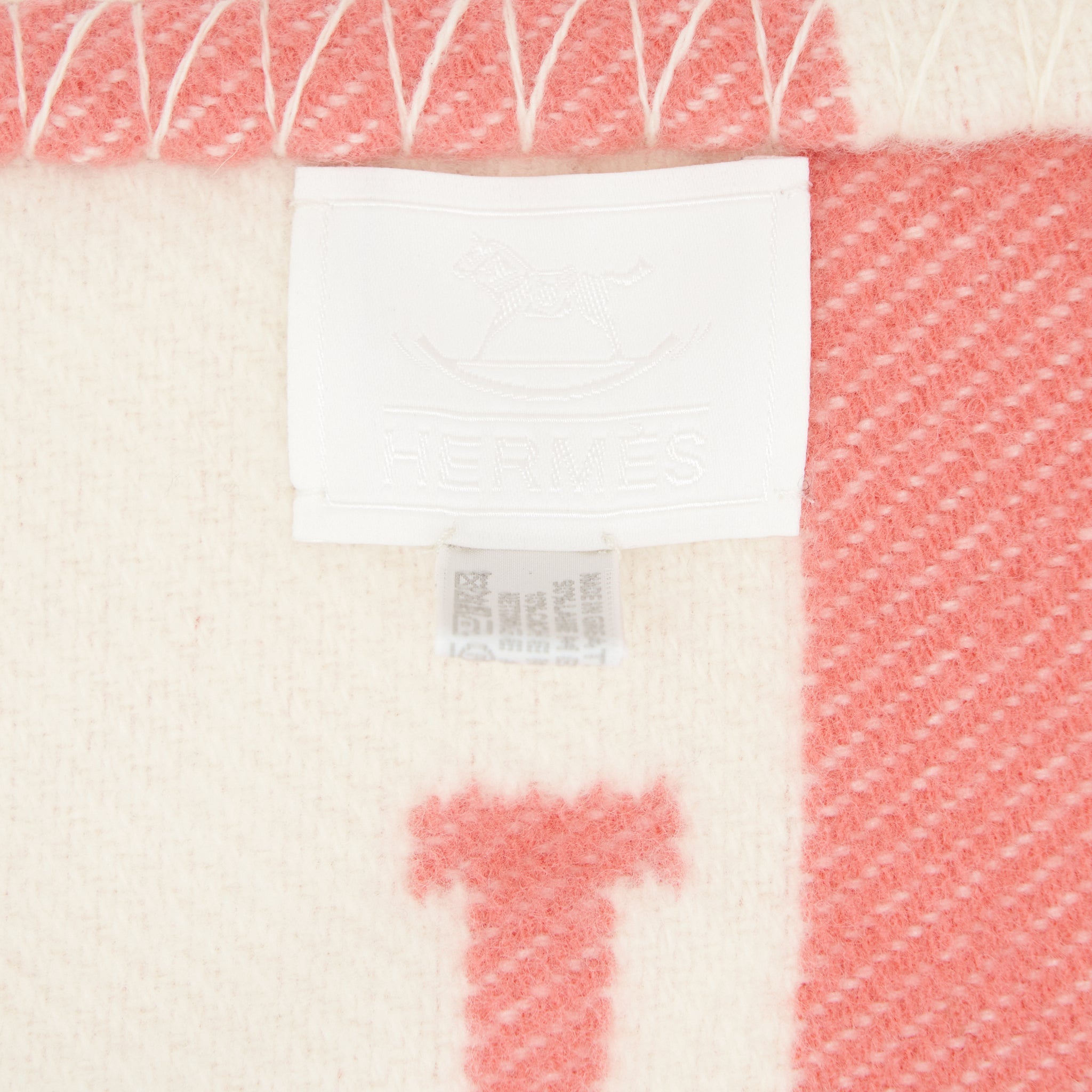 hermes-avalon-baby-blanket-pink