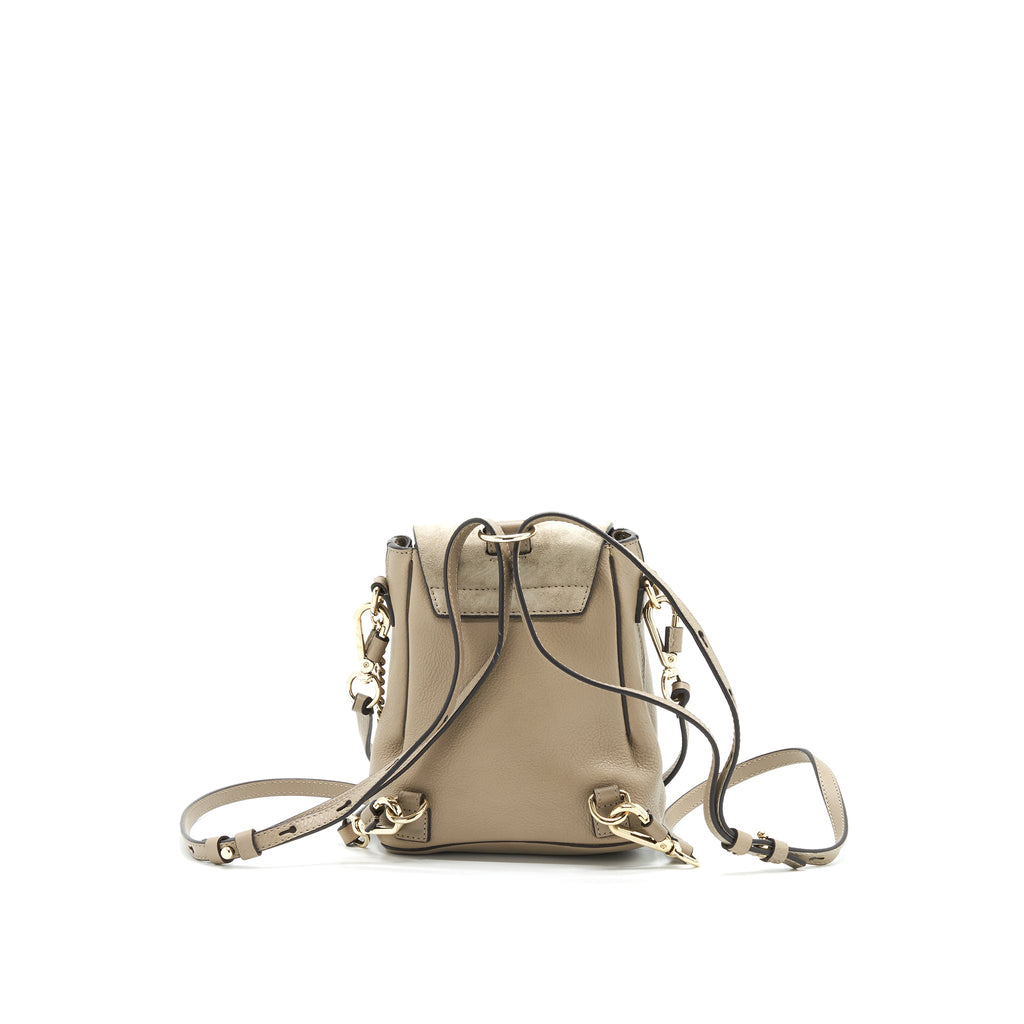 chloe-mini-faye-backpack-light-grey