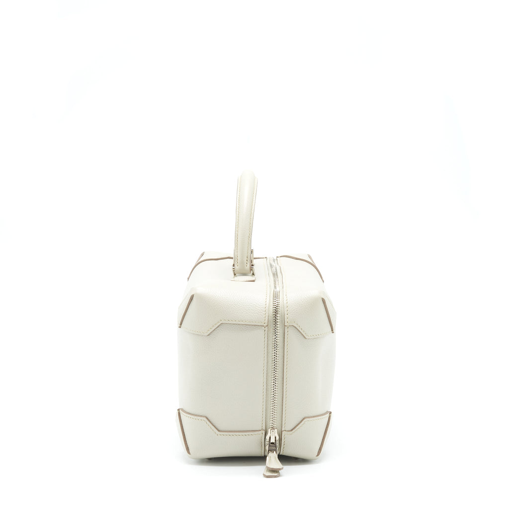hermes-maxi-box-evercolor-craie-shw-stamp-square-r-1