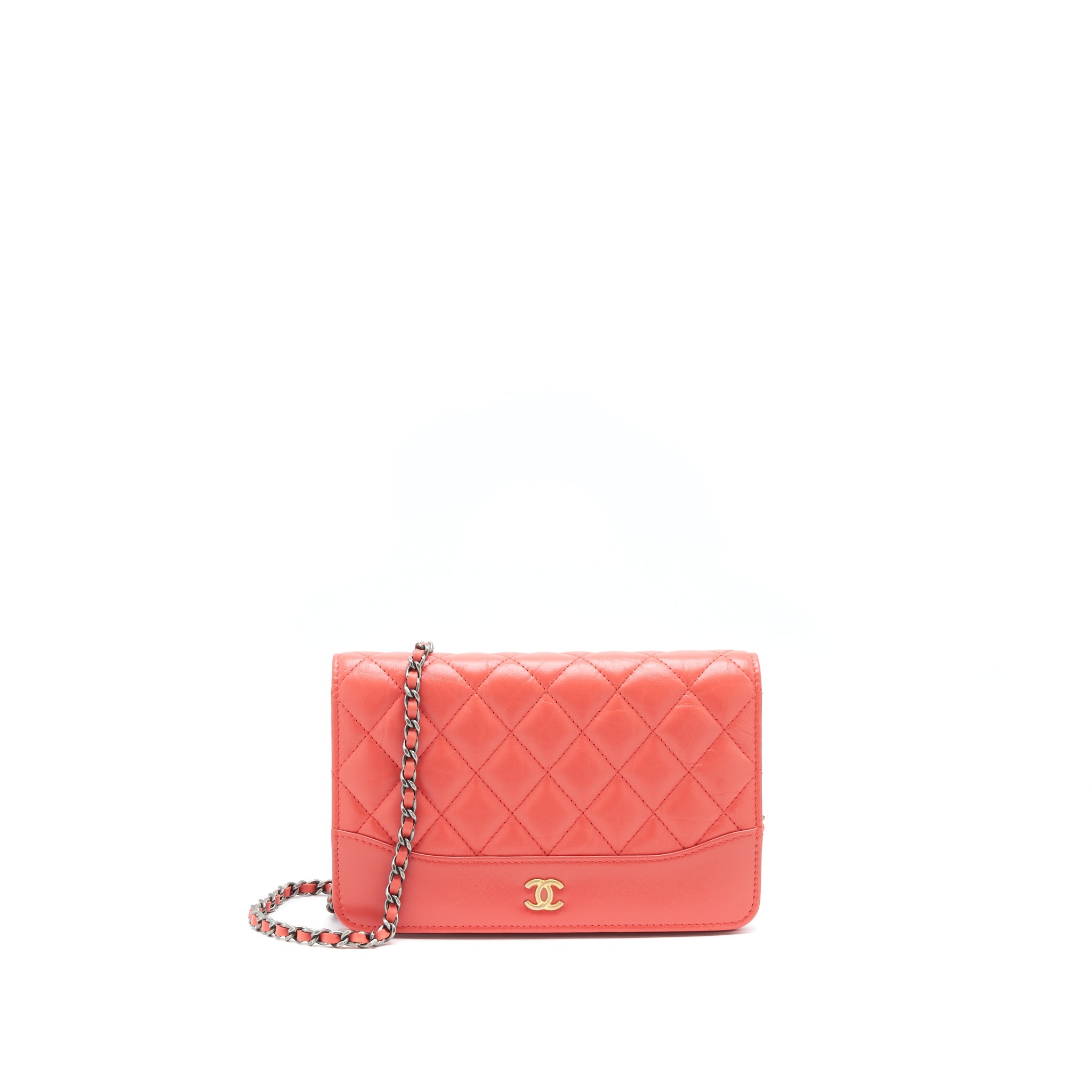 chanel-quilted-wallet-on-chain-coral-pink-double-colour-hardware