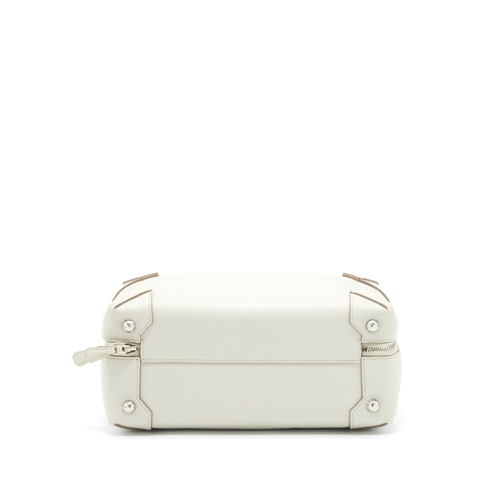 hermes-maxi-box-evercolor-craie-shw-stamp-square-r-1