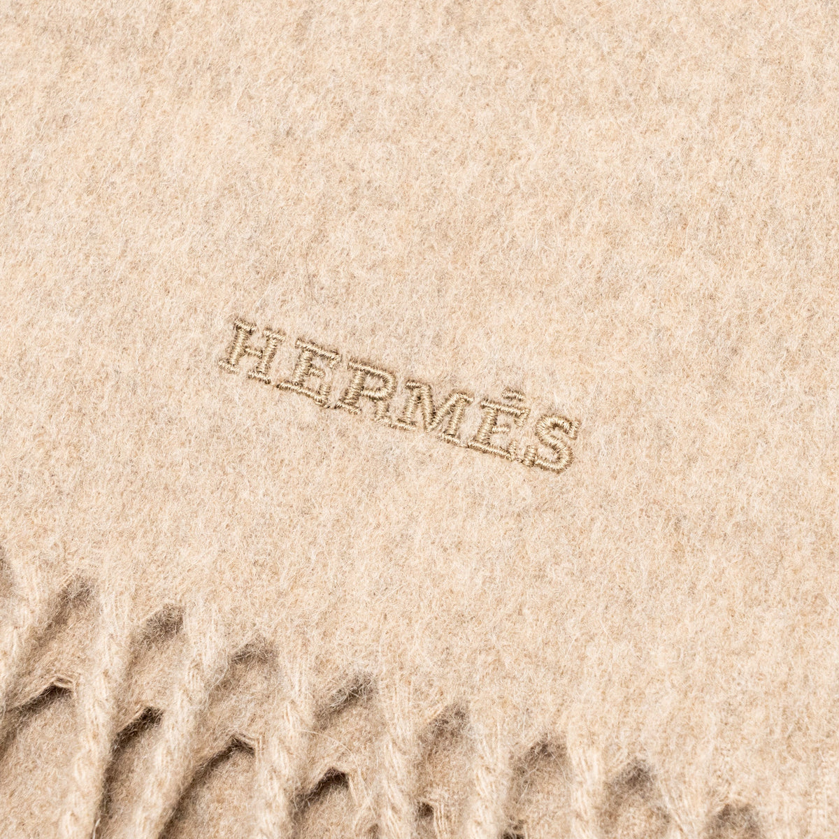 hermes-40x170cm-cashmere-scarf-beige