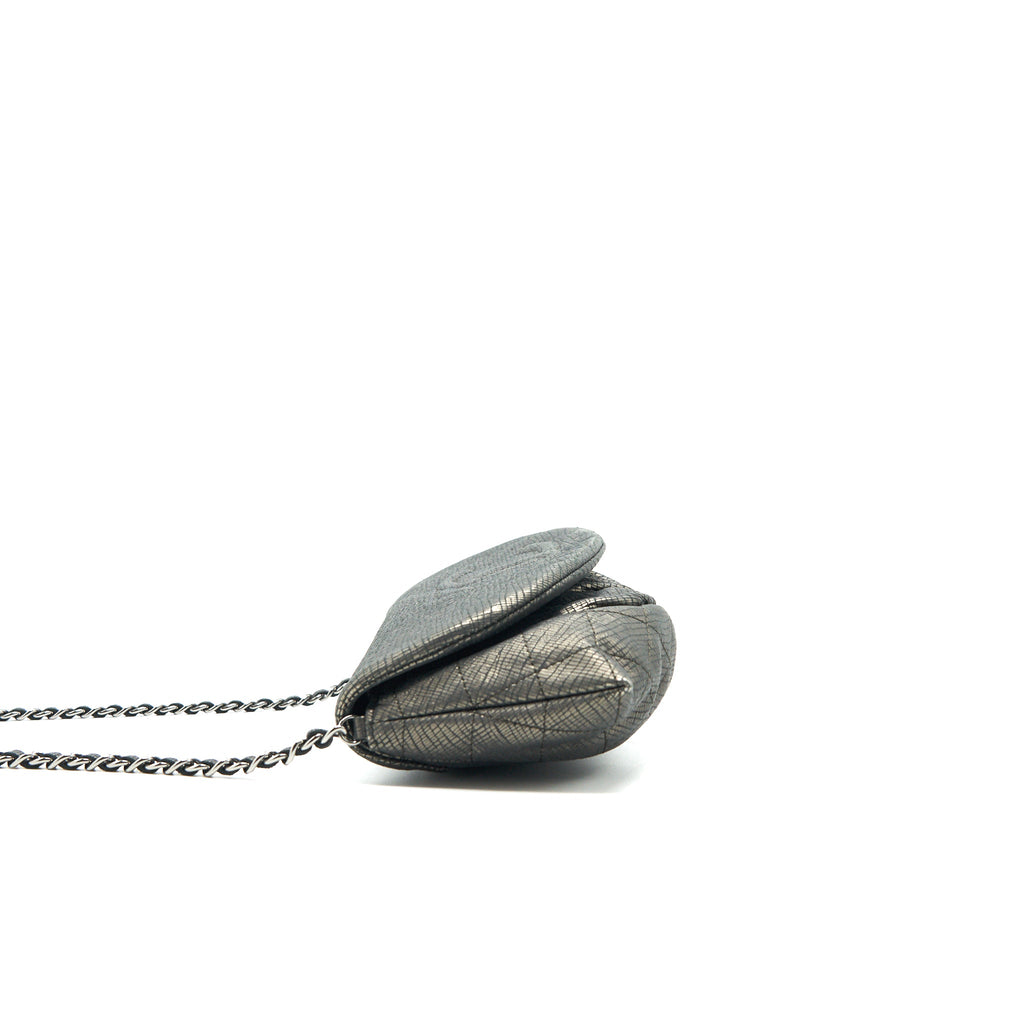 chanel-half-moon-wallet-on-chain-in-grey