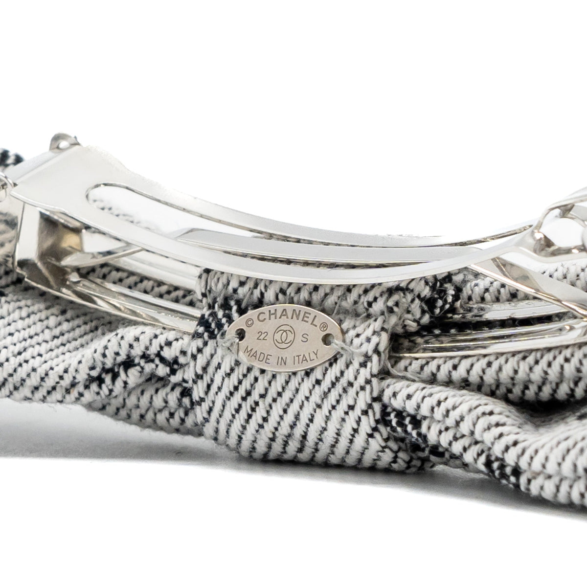 chanel-bow-tie-hair-clip-grey-black