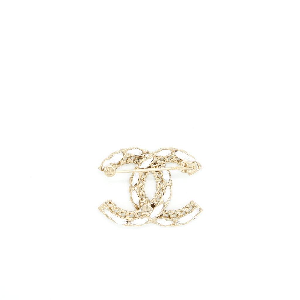 chanel-small-leather-chain-cc-logo-brooch-white-light-gold-tone