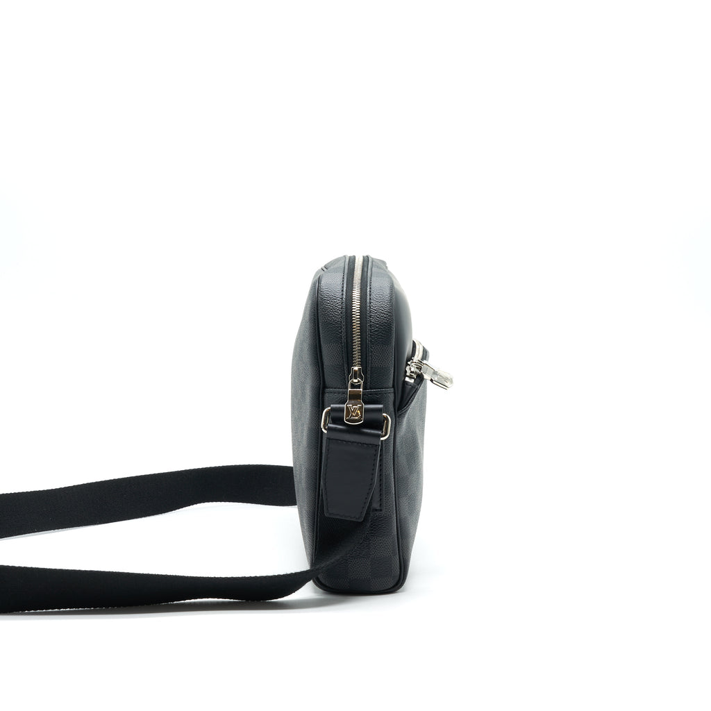 louis-vuitton-dayton-pm-mens-messenger-bag