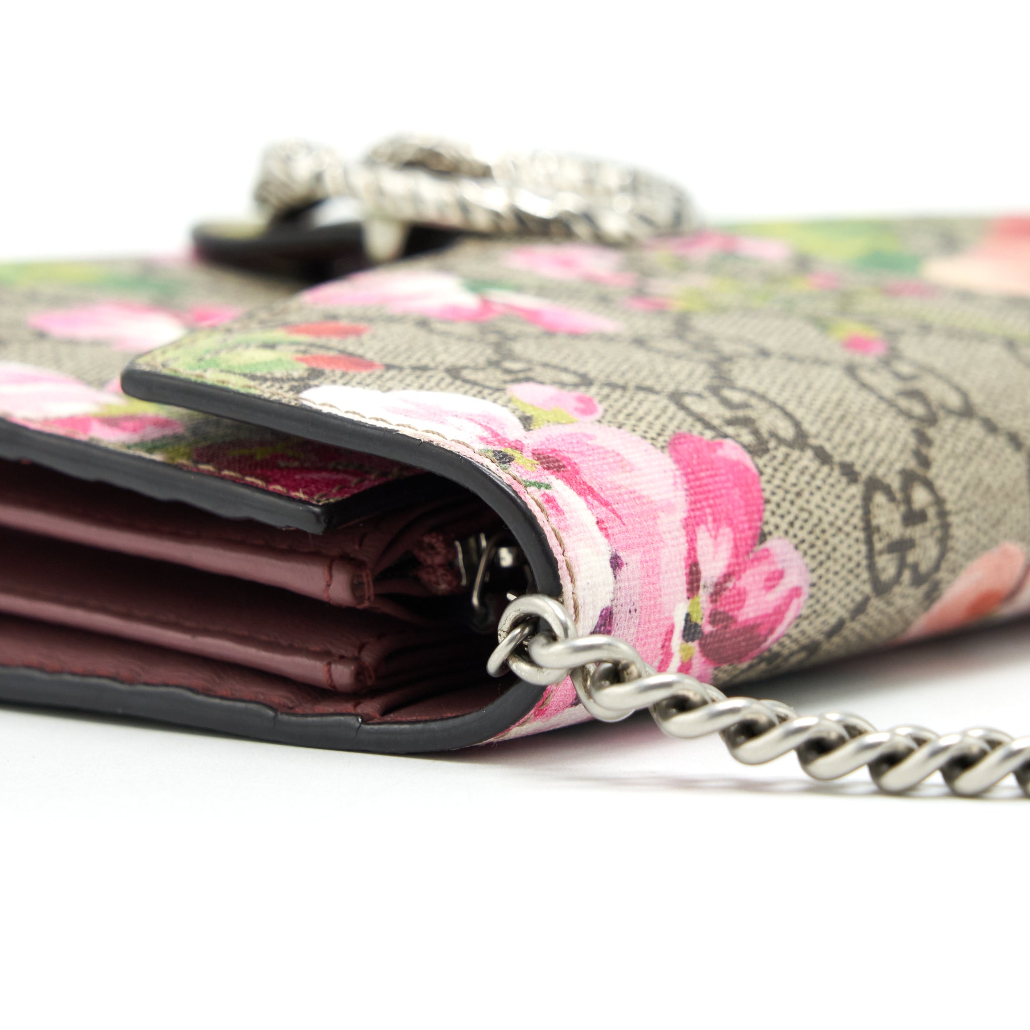 gucci-dionysus-chain-wallet-gg-supreme-limited-edition