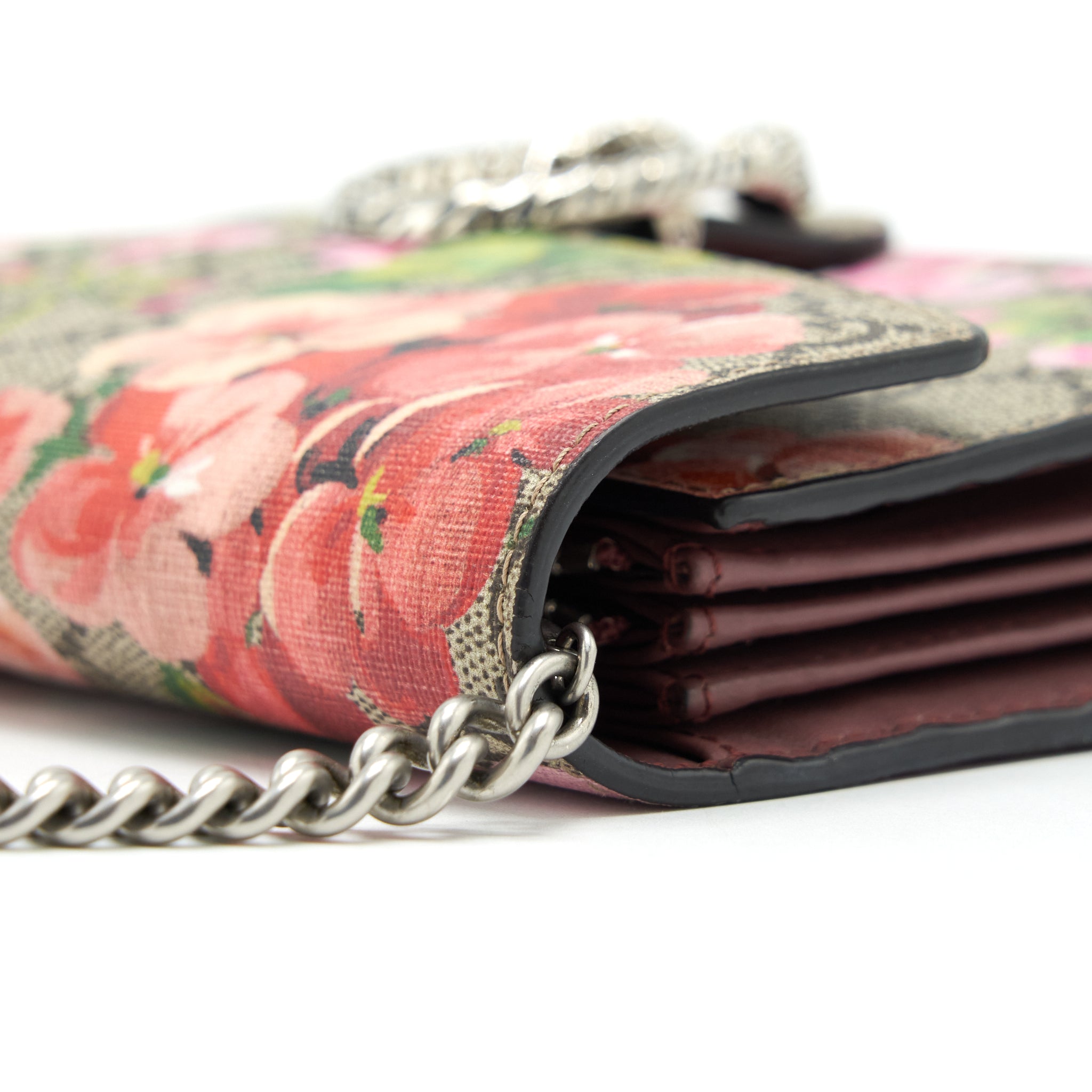 gucci-dionysus-chain-wallet-gg-supreme-limited-edition