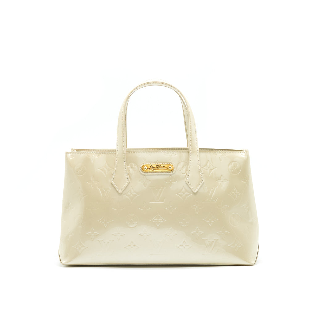 louis-vuitton-beige-monogram-vernis-wilshire-pm-bag