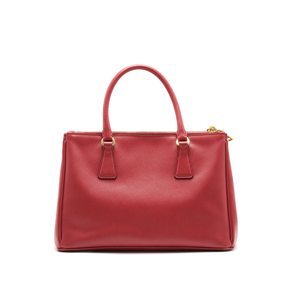 prada-saffiano-tote-bag-red-with-ghw