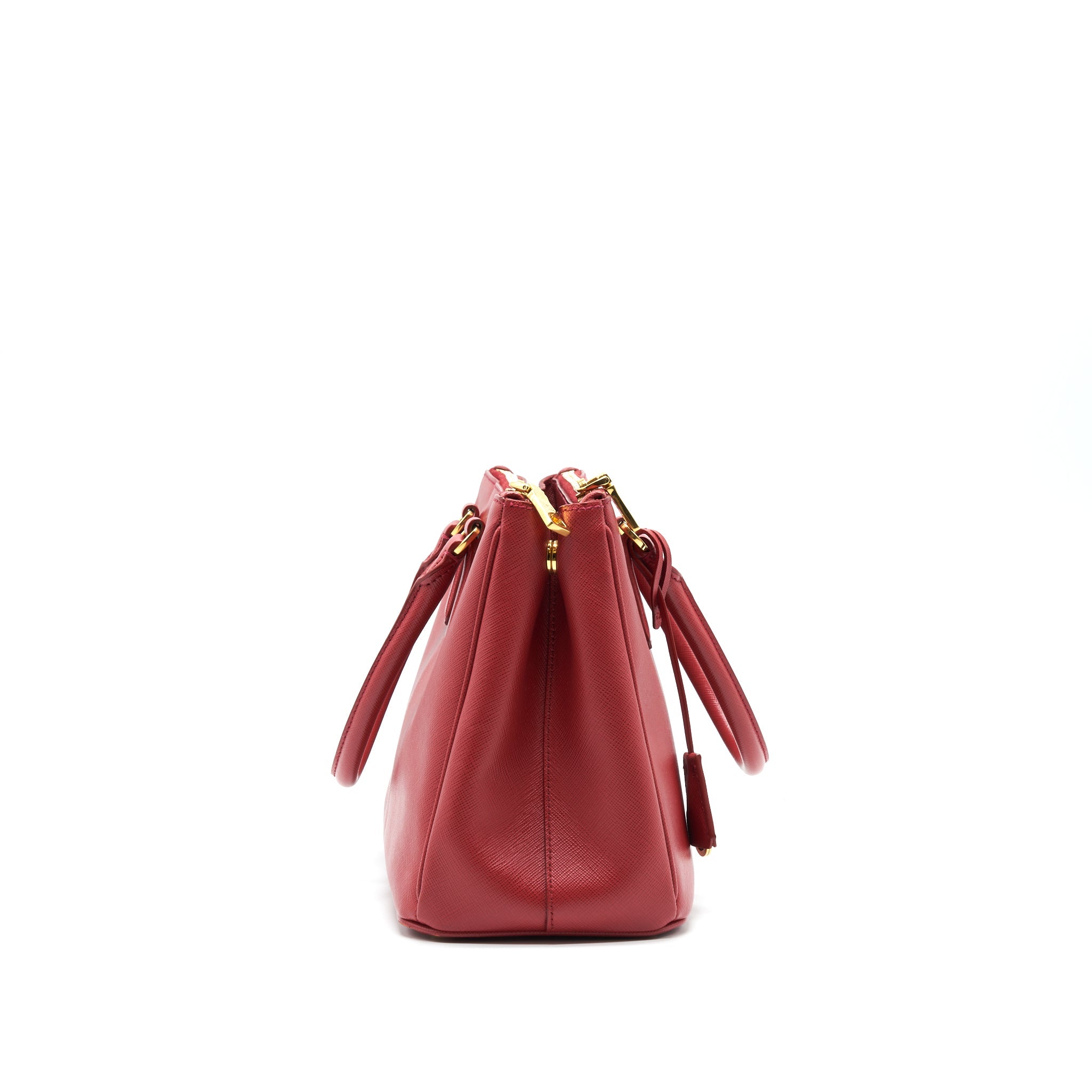prada-saffiano-tote-bag-red-with-ghw