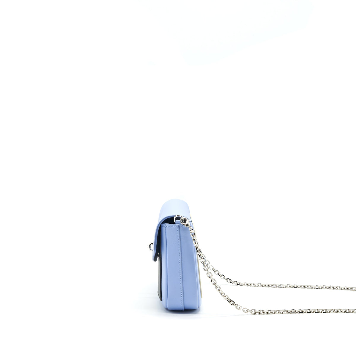 dior-evening-wallet-on-chain-light-blue-black-whitec