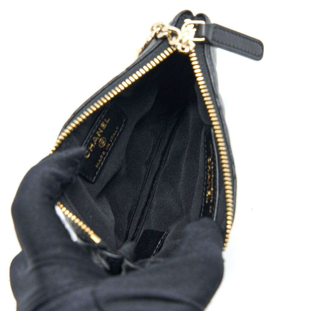 chanel-21s-mini-pouch-limited-edition-lambskin-black-lghw