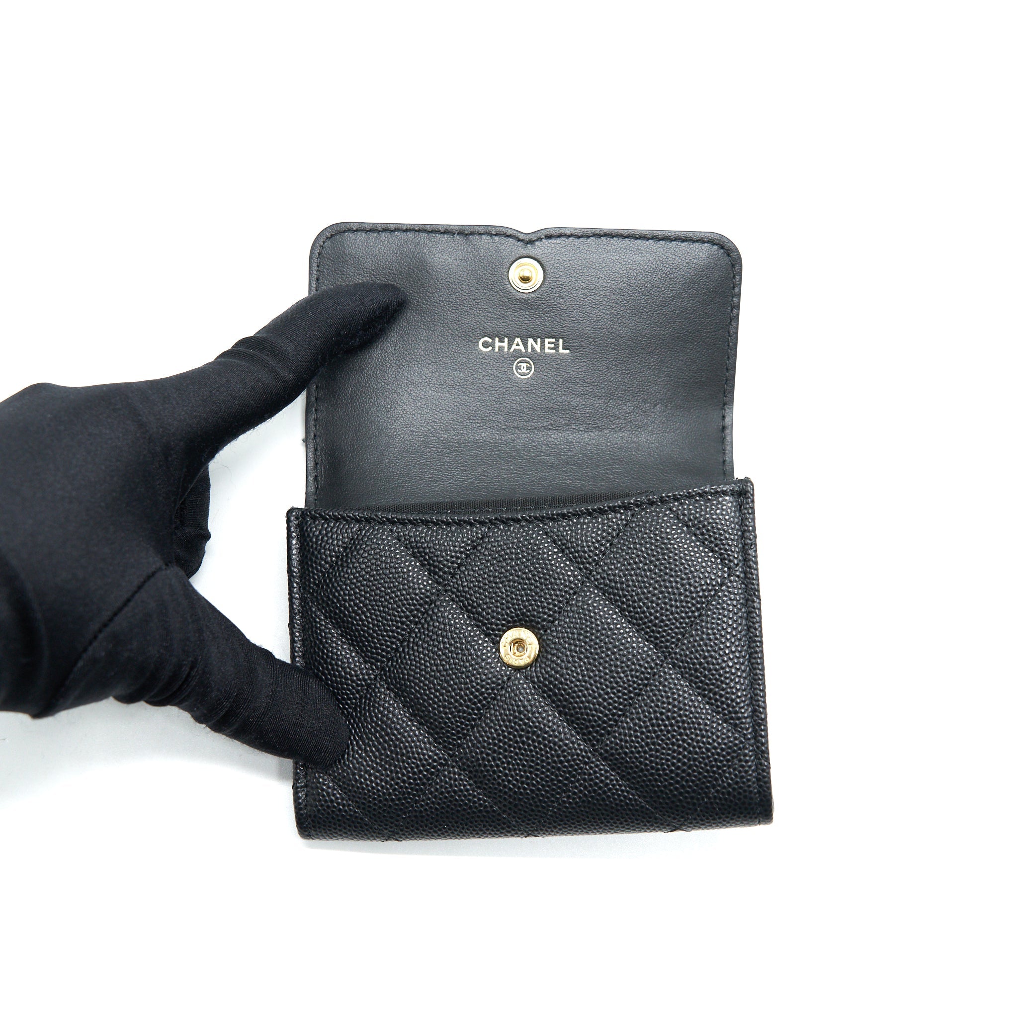 chanel-filigree-flap-card-holder-caviar-black-ghw
