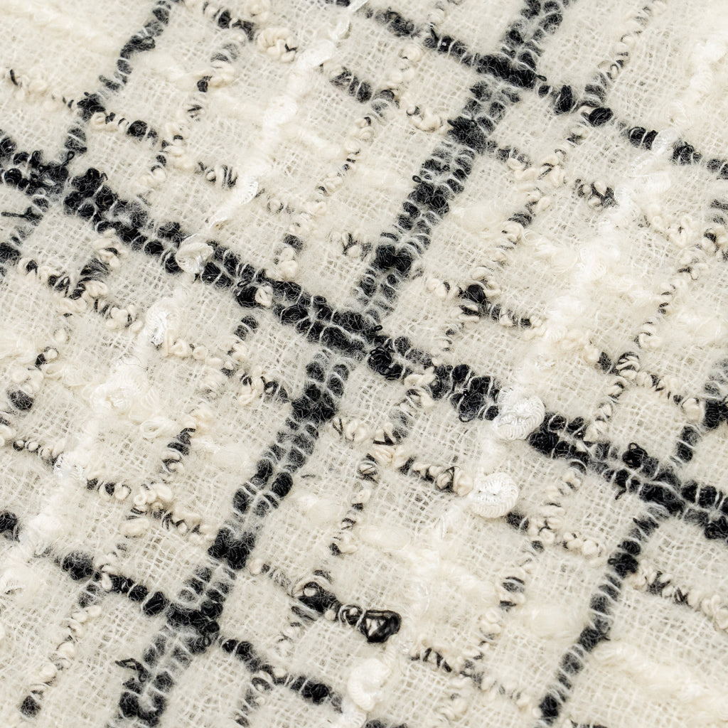 chanel-23b-checked-stole-wool-cotton-white-black-copy