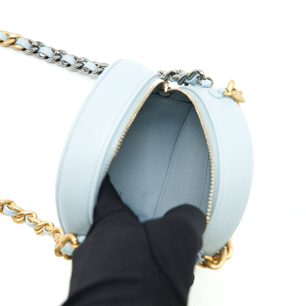 chanel-19-round-clutch-with-chain-lambskin-light-blue